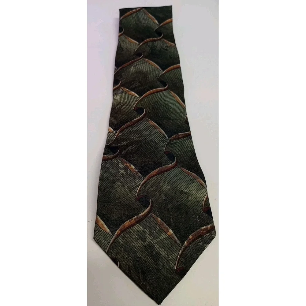 J. Ferrar 100%‎ Silk Tie Made In Italy Green And Brown
